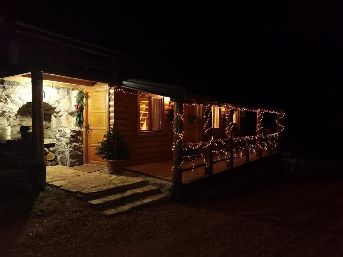 Villa Koliba 30Svibnja à Perusic Extérieur photo