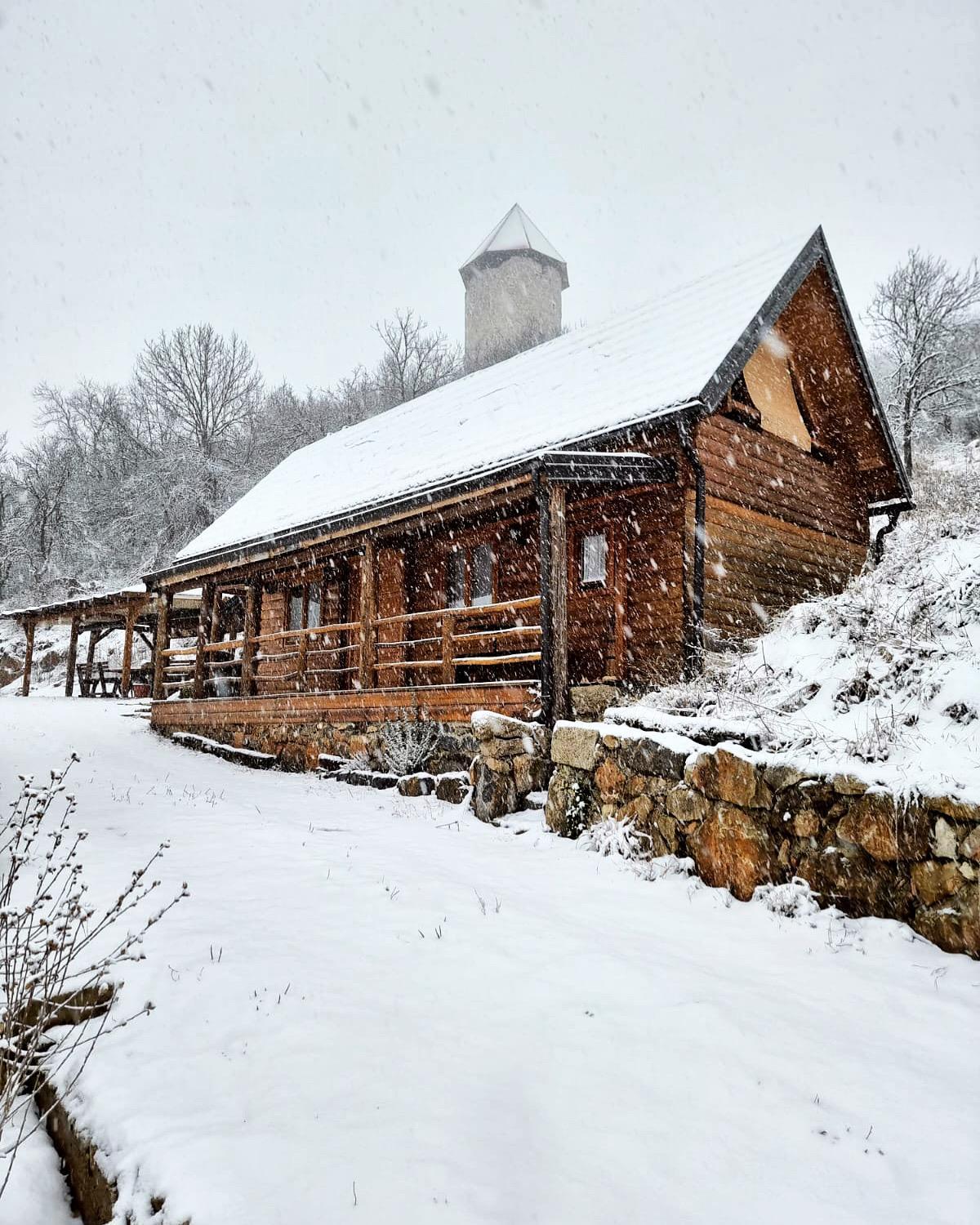 Villa Koliba 30Svibnja à Perusic Extérieur photo